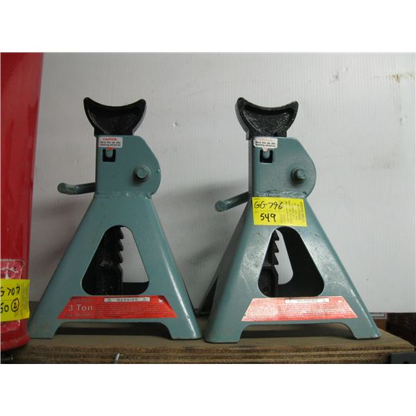 PAIR OF 3 TON JACKSTANDS