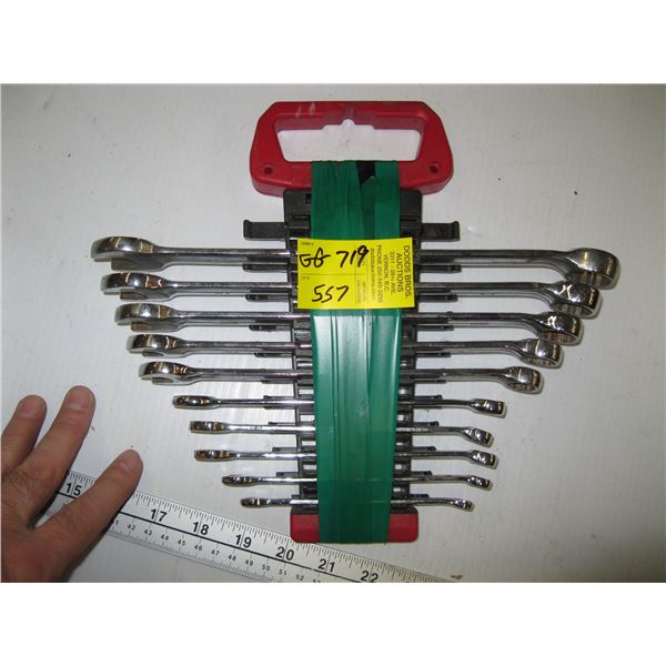 SET OF STANDARD COMBINATION WRENCHES