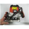 Image 1 : BLACK & DECKER ROUTER