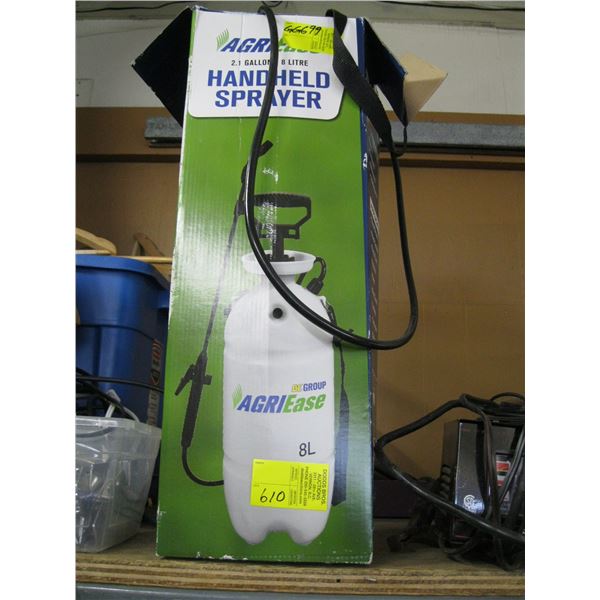 2.1 GALLON 8L HANDHELD SPRAYER