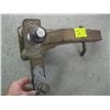 Image 1 : HEAVY DUTY RECEIVER HITCH W/2 5/16 BALL & SMALLER BALL