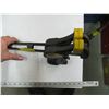 Image 2 : 2 LONG QUICK GRIP BAR CLAMPS