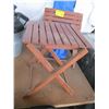 Image 2 : 1 BLUE CAMPING CHAIR & 2 FOLDING WOODEN SIDE TABLES