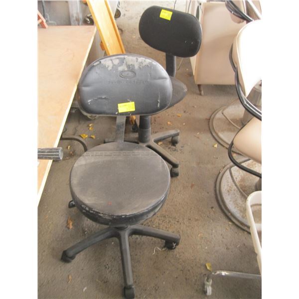 2 SM. BLACK COMPUTER CHAIRS, 1 SOME DAMAGE