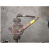 Image 2 : #1 MANUAL PUMP