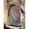 Image 2 : 4 SM. BOXES OF MISC. CHAIN & PARTS