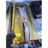 Image 1 : 1 NEW SPORK BRAND ROOF SNOW REMOVAL TOOL