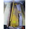 Image 1 : 1 NEW SPORK BRAND ROOF SNOW REMOVAL TOOL