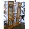 Image 1 : 2 DISPLAY UNITS W/SHELVES