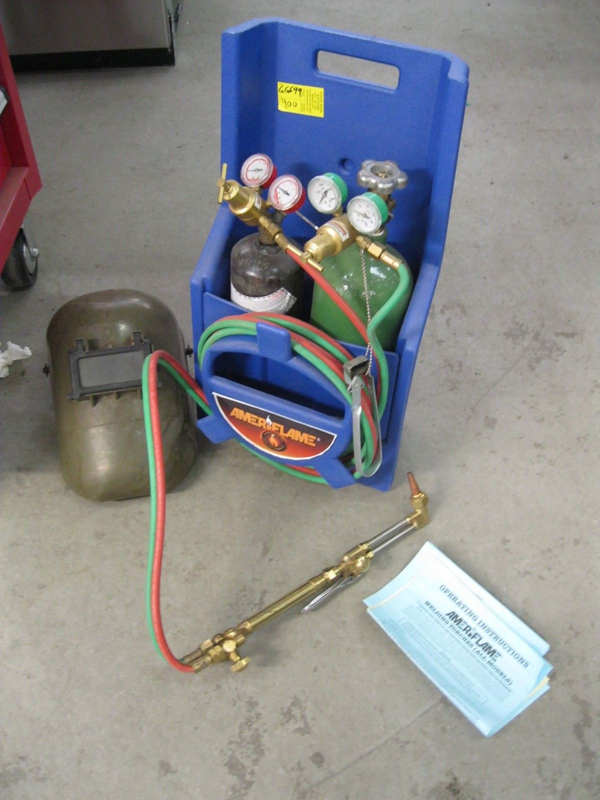 OXY ACETYLENE TORCH SET W/BOTTLES & HOLDER
