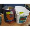 Image 1 : 2 CONTAINERS OF DOG ACCESS., LEASHES, BRUSHES, ETC.