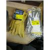 Image 1 : 8 PAIR OF RUBBER PALM GLOVES & 3 PAIR OF INSULATED LEATHER GLOVES