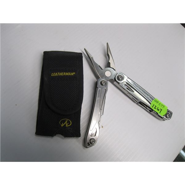 LEATHERMAN TOOL W/CASE