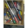 Image 2 : BOX OF SCREWDRIVERS