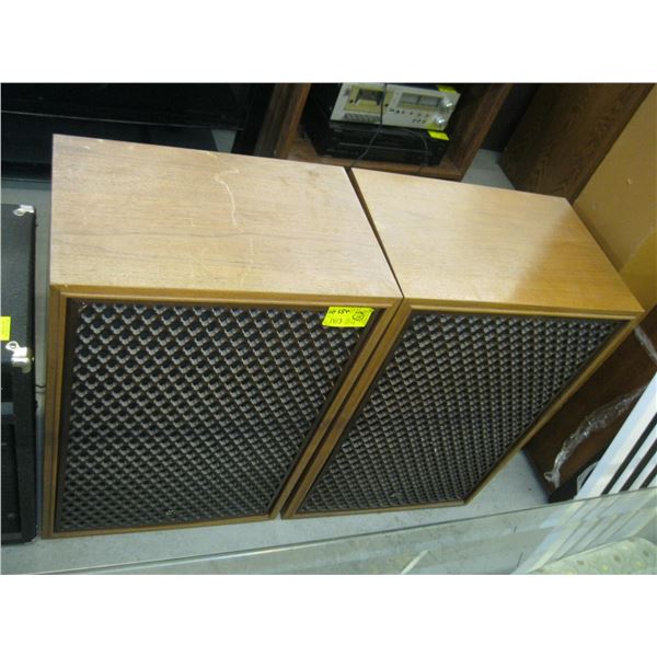 PAIR OF SANSUI SP3000 WOOD CASE SPEAKERS