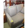 Image 2 : SM. GRAY LOVESEAT