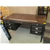 Image 1 : UNIQUE COMPUTER DESK