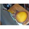 Image 3 : HARMONY H27 BASE GUITAR, NEEDS WORK AS IS