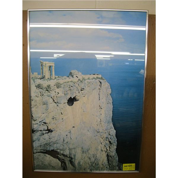 LG. FRAMED PICTURE OF THE RUINS, CLIFFS & OCEAN