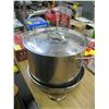 Image 1 : LG. STAINLESS STEEL POT W/LID & FRYING PAN
