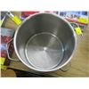 Image 2 : LG. STAINLESS STEEL POT W/LID & FRYING PAN