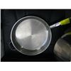 Image 3 : LG. STAINLESS STEEL POT W/LID & FRYING PAN