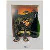 Image 1 : Reproduction Gone With the Wind Metal Sign, Horns and Plastic Bottle