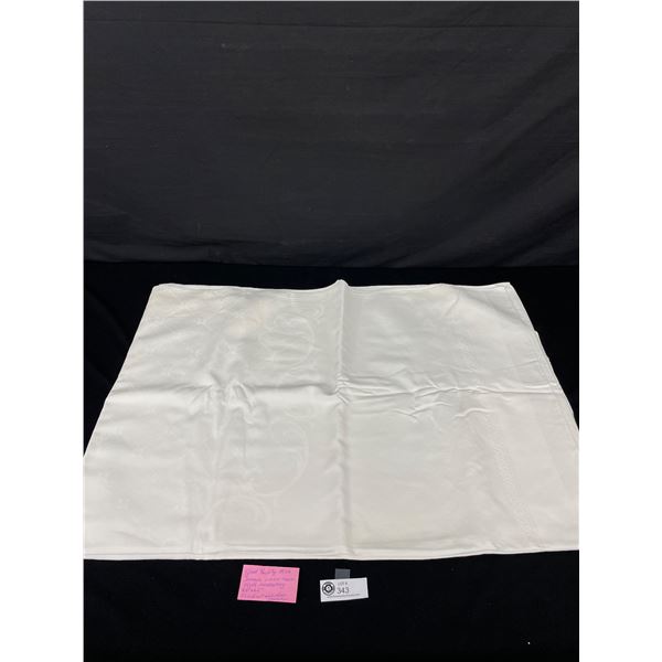 Good Quality Damask Irish Linen Tablecloth.