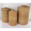 Image 4 : Group of Vintage Wicker Hampers