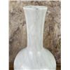 Image 5 : White Alabaster Vase