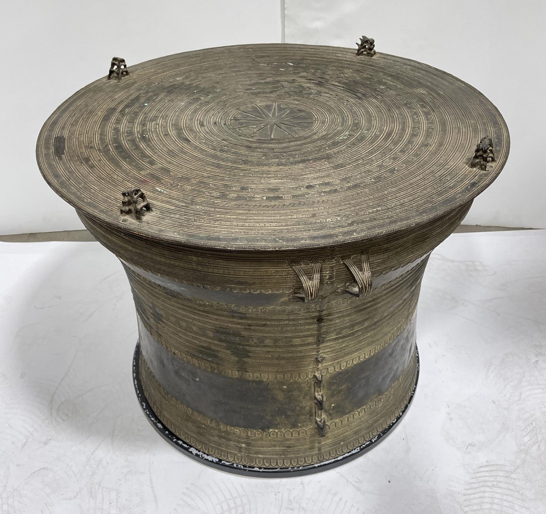 Myanmar Burma Karen Bronze Rain Drum myanmar-burma-karen-bronze-rain-drum