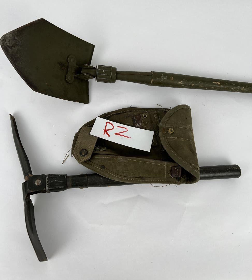 WW2 Entrenching Tool Set