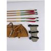 Image 5 : Leather Quiver and Wood Arrows