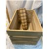 Image 1 : Wood crate and table runner