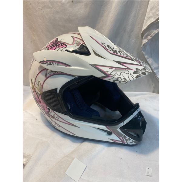 Helmet latge 59-60cm helmet needs screws for visor