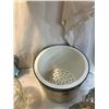 Image 2 : Collectible vintage items, ice bucket, sifter
