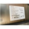 Image 2 : 65" Samsung 4K QLED tv with remote