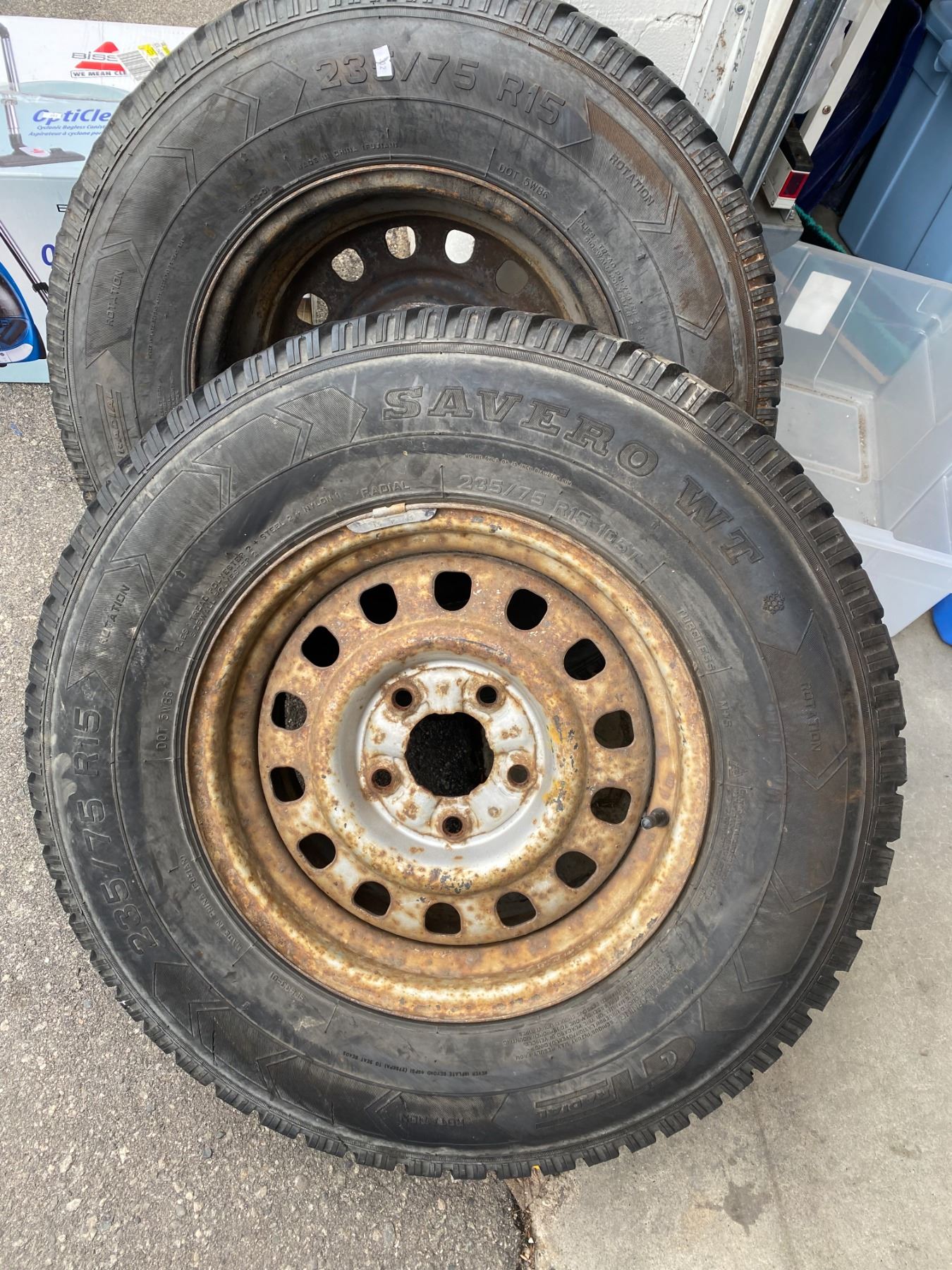 Tires on rims 235/75R15