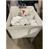 Image 1 : Wash sink