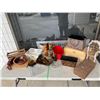 Image 1 : Lot of decor and home items