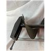 Image 2 : Ice Auger