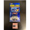 Image 1 : Hot Wheels Collectors Guide 2002 with 3 Cars