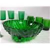 Image 2 : 30-VINTAGE GREEN GLASSWARE