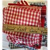 Image 2 : Fabric , gingham and plaid