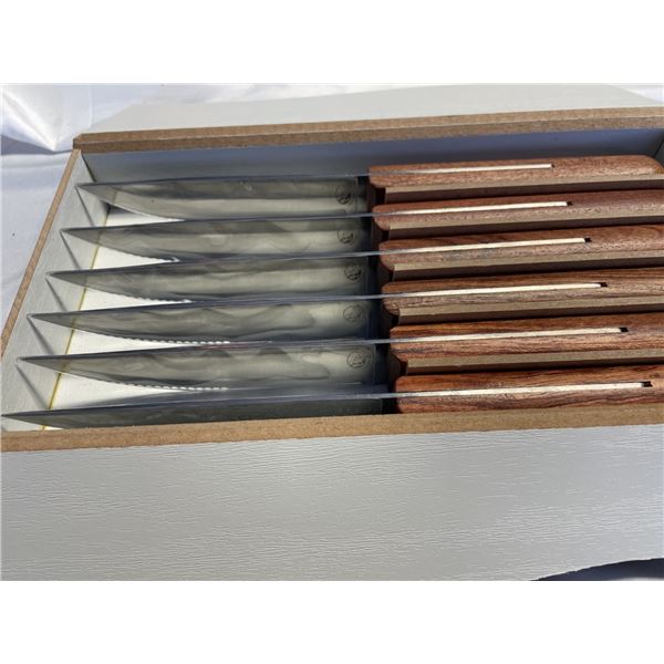 Knife set, never used