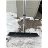 Image 1 : Snow Roof Rake with Telescopic & Lightweight Aluminum Handle