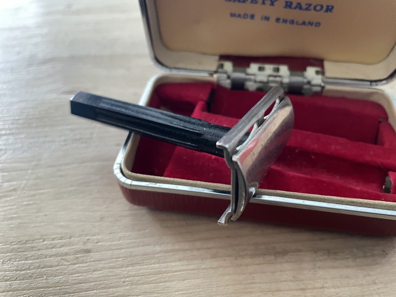 Gillette Razor In Case Gillette Vintage Straight Razor in Red Case