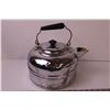 Image 2 : GSW Stove Top Kettle