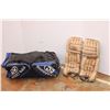 Image 8 : *Vintage Goalie Pads, Glove, Gear in Bag (Size Large)