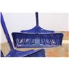 Image 4 : *(3) Snow Shovels
